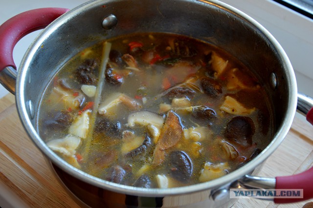 Вкусное обаяние Кулинарии, Повара ЯПа поздравляют милых дам!