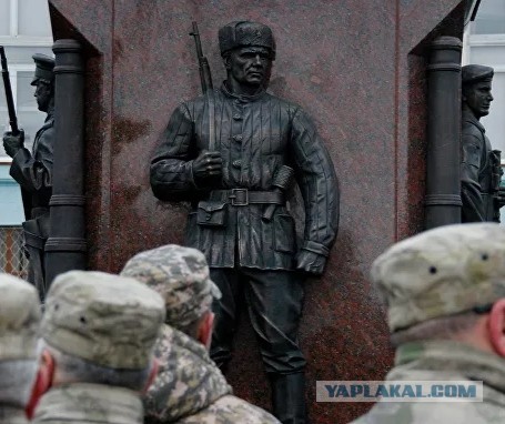 Когда намордники только для холопов