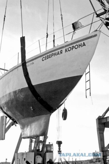 Бывшая база разведывательных кораблей в п.Горячие Ручьи и бетонный корабль