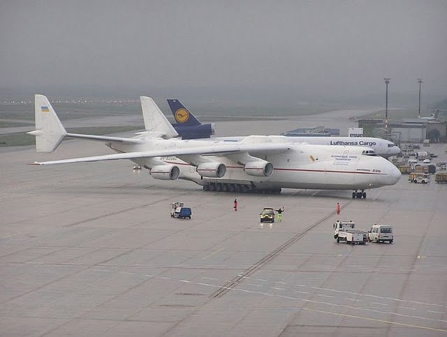 Самый большой самолет в мире - Antonov-2257621