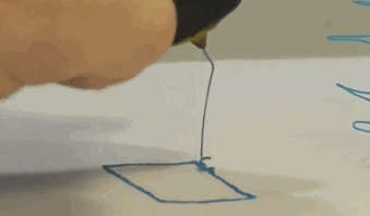 Ручкой 3Doodler, можно рисовать прямо в воздухе