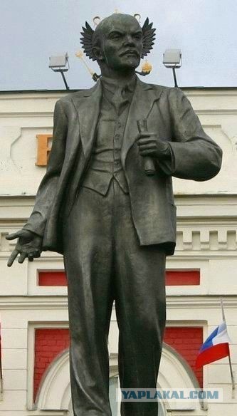 Снег и Ленин