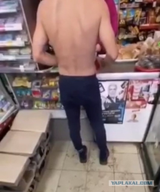 У многих есть такой друг, который одевается не по погоде