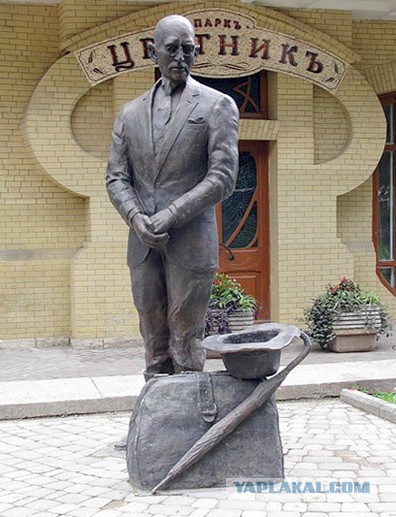 10 самых веселых памятников в России