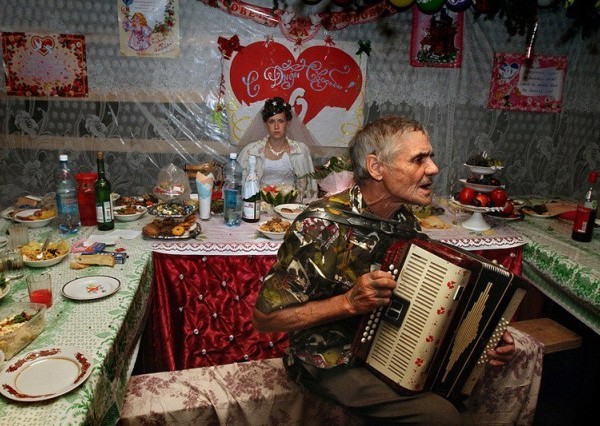 Фотографии с деревенских свадеб.