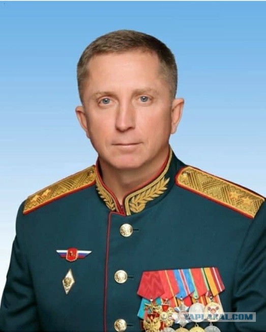 Про комбригов и выше