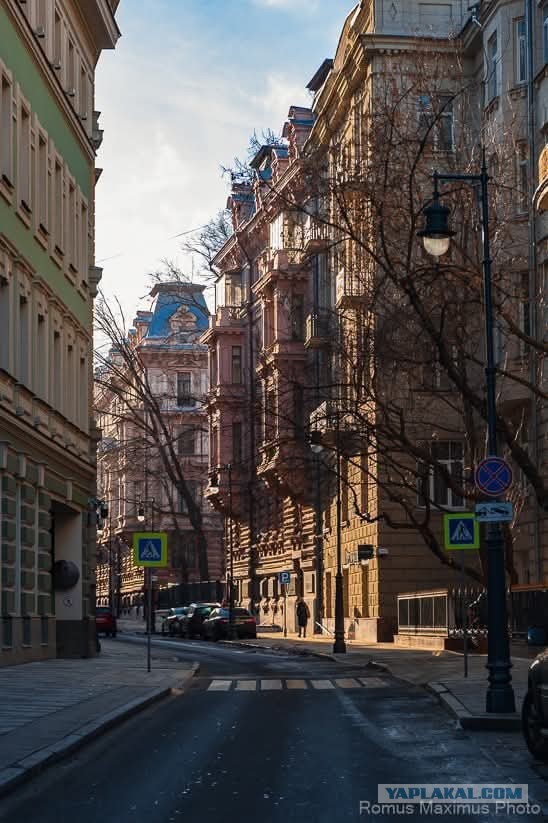 Жить в Москве- то, что за окном и каждый день
