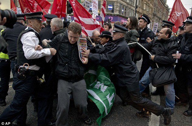 Европа бунтует...