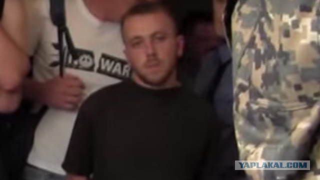 Митингующие в Киеве штурмуют здание Рады