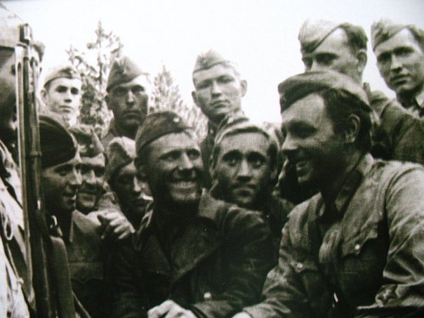 Великий Поэт - к 75-летию. Спасибо, что Живой.