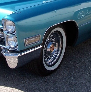 Авто Вернисаж на Неве.