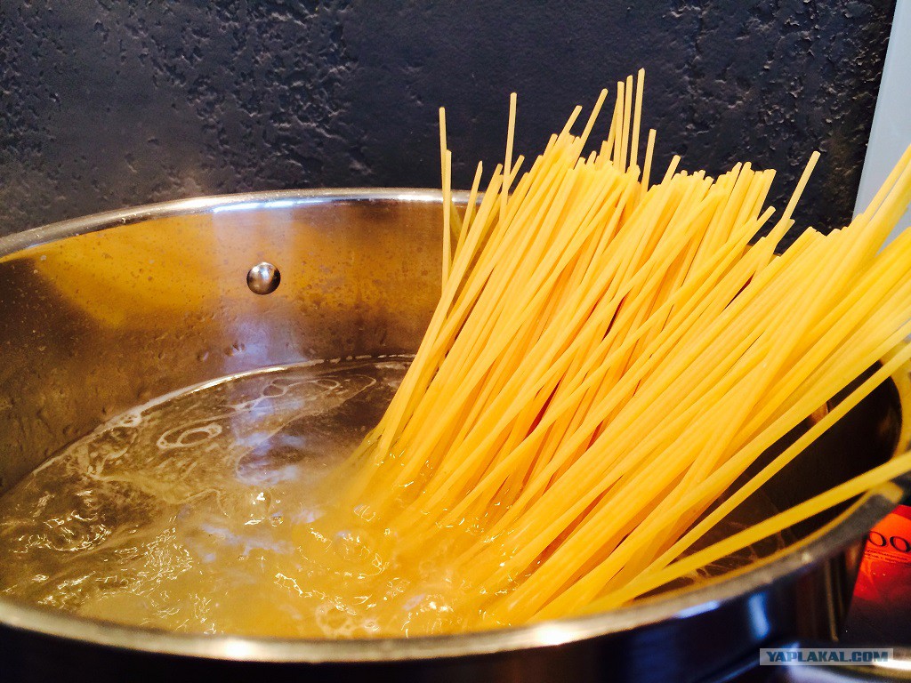 Ты воду с макарон не сливай картинка