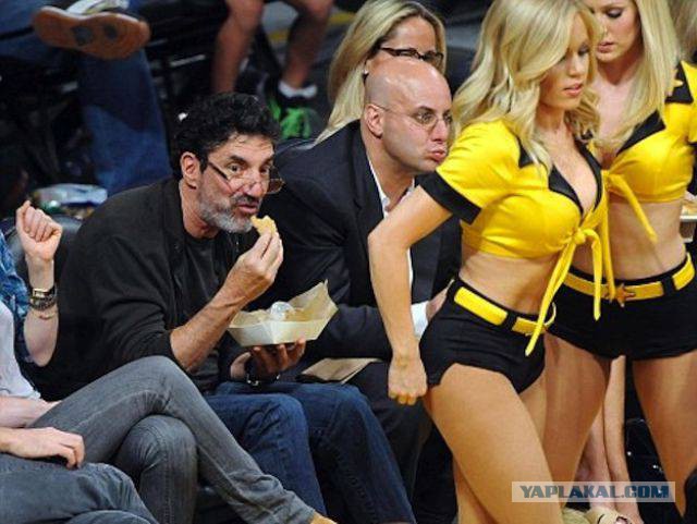 Это не возможно контролировать. Не пытайтесь.