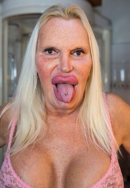 Ужасы и приколы из соцсетей 18+