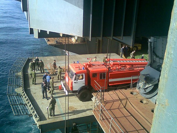 Плавучий гараж "Адмирала Кузнецова"