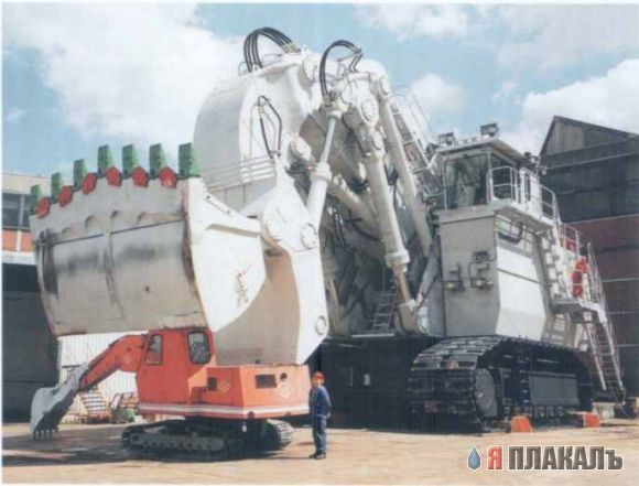 Тракторы, эксковаторы, грузовики