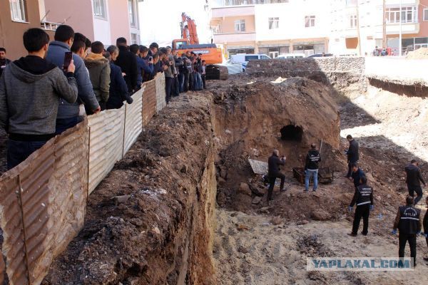 В Турции рабочие нашли гроб с останками русского генерала