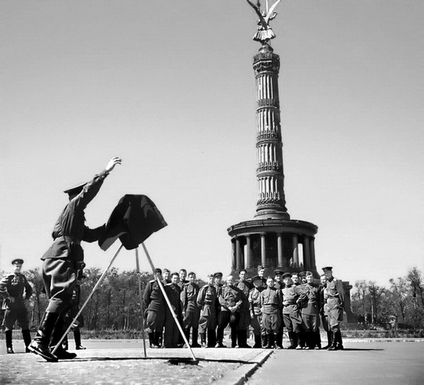 Исторические моменты Победы. Апрель-май 1945г