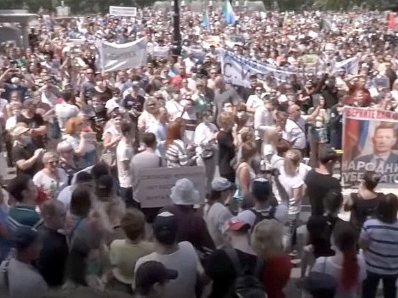 Чтобы протесты в Хабаровске стихли, нужен пряник, кнут — не работает. Мнение.