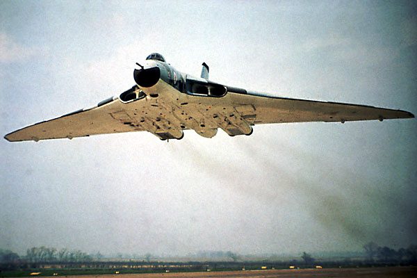 Операция «Черный олень»: бомбардировка Авро-вулканами Фолклендских островов