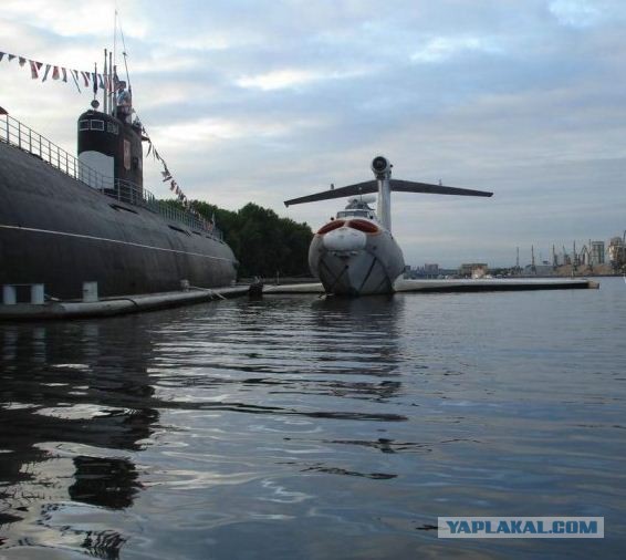 Дарите детям самолёты!