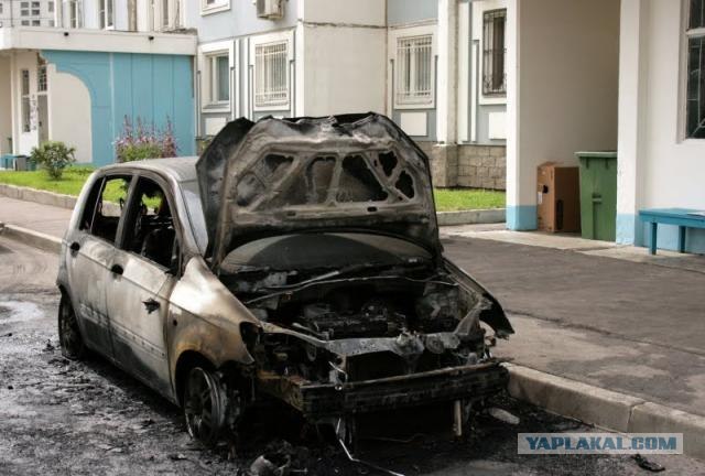 В Москве снова стали жечь автомобили