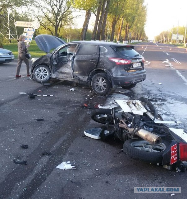 Полицейский пострадал во время погони за байкером.