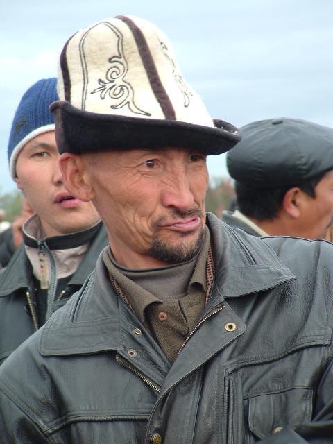 Лучше пусть с ДНР и ЛНР будут работать.