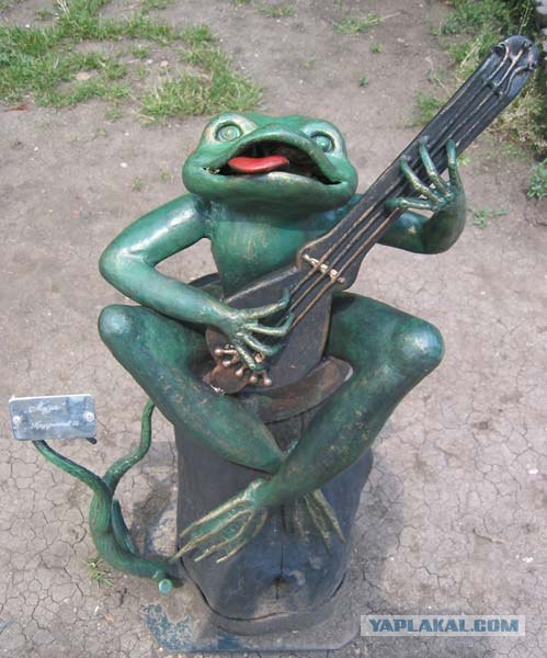Необычные памятники