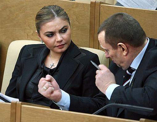 Грудь Анны Семенович продолжает расти