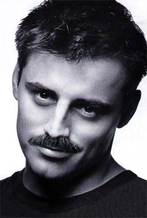 Лицо делается мужественнее, если на нем усы?