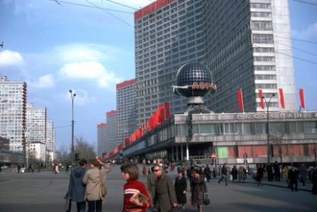 20 век в цвете. 1982 год. Зарубежный мир 40 лет назад