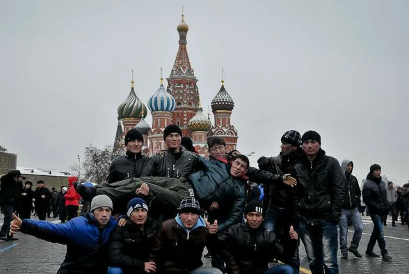 С праздником!