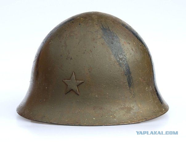 Военные каски разных стран времен Второй Мировой Войны и немного ранее