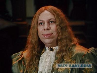10 самых странных привычек монархов