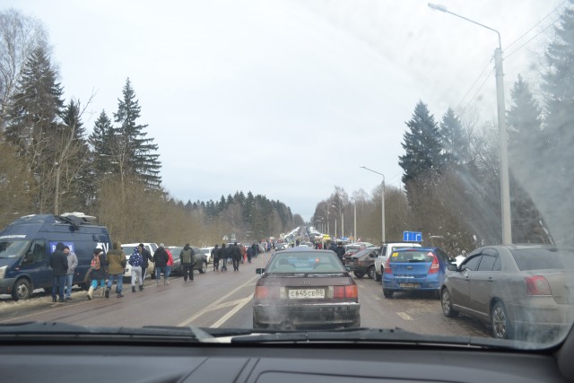 В Волоколамске жители вышли на митинг против свалки. Власти вызвали ОМОН
