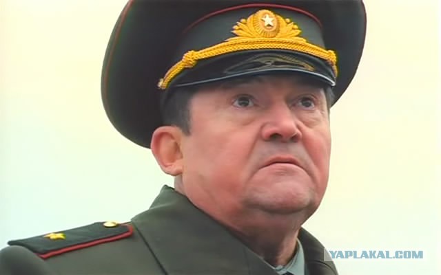Русская армия. Командир полка орет на майора