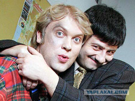 Двум пылким провинциальным парням не удалось уединиться в лифте