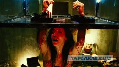 Сосед пробил дыру в стене