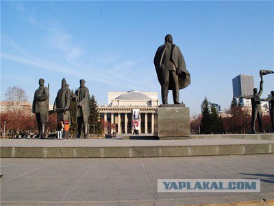 Мавзолей - сакральный символ России?