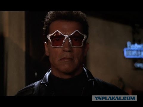 Момент крушения грузового самолета в международном аэропорту имени Мухаммеда Али в Луисвилле, США