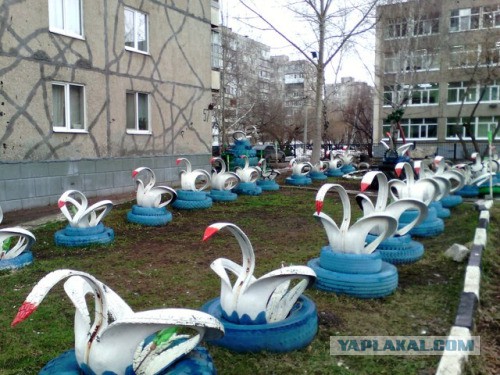 Выворачиваем шину с диском для клумбы