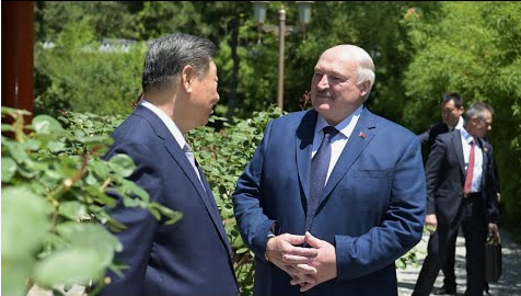 Си Цзиньпин серьезно болен и готовится к отставке? Странности визита Лукашенко в Пекин