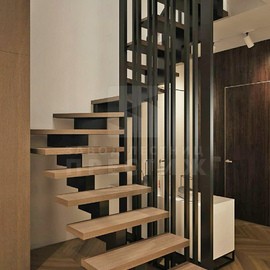 Лестницы в двухэтажном доме. Почему их надо "строить" до постройки самого дома