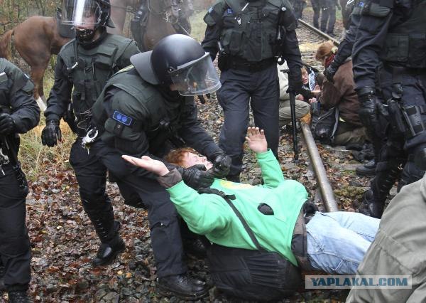 Пушкинская площадь. Митинг оппозиции.