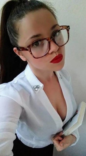 Симпатичные работники бюджетной сферы.
