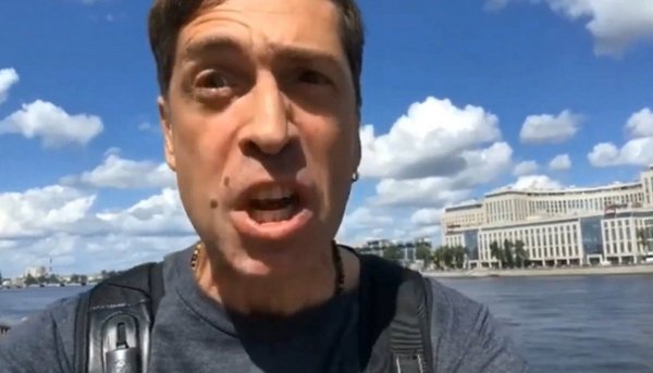 Диана Арбенина на концерте в "Татнефть Арене" наорала на охранников за соблюдение антикоронавирусных мер.
