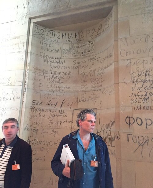 «Развалинами Рейхстага удовлетворен!»: Что стало с автографами советских солдат на стенах Рейхстага