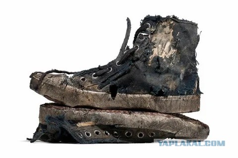 Модникам приготовиться: Balenciaga выпустили убитые кроссовки