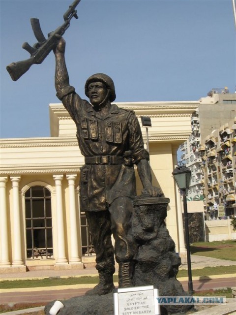 Памятник Автомату Калашникова